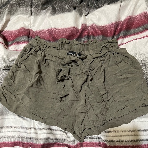 Pants - dressy shorts